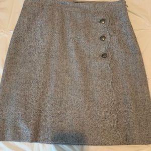 Gray tweed knee-length skirt